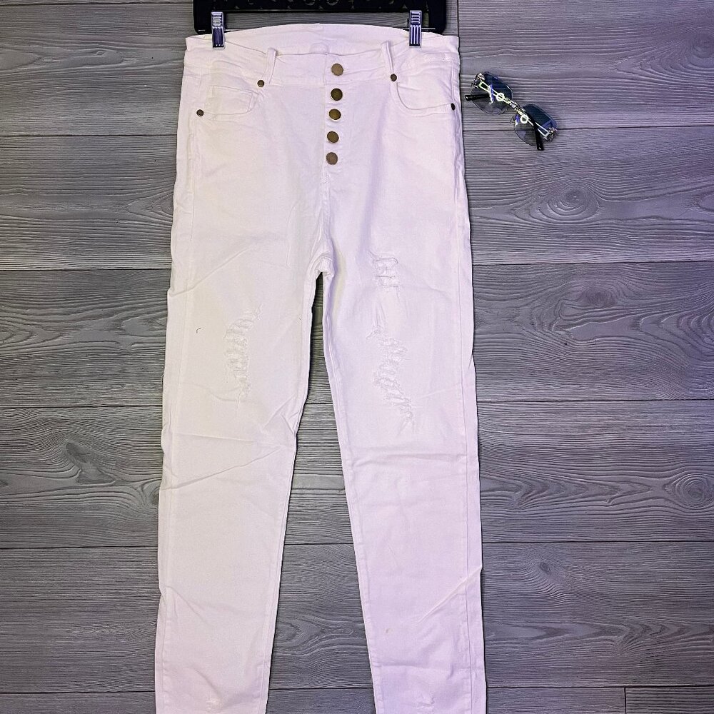 white slim pants